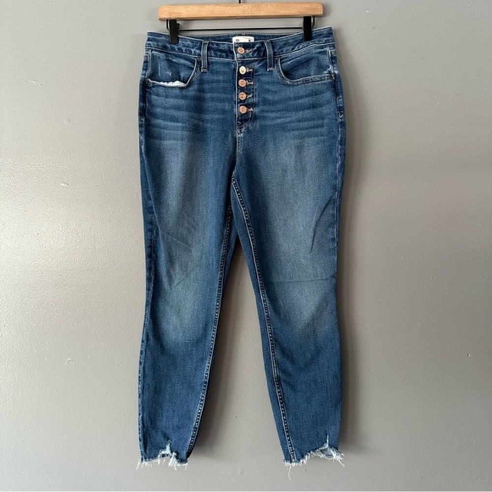 M Jeans by Maurices Button‎ Fly Frayed Hem Skinny Jeans | Medium Wash